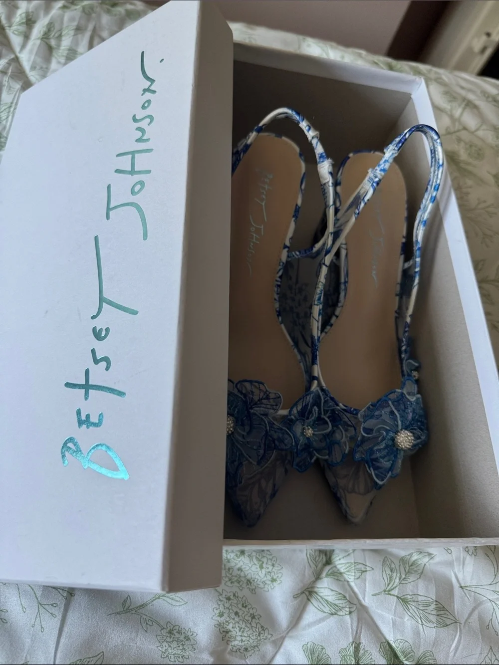 Betsey Johnson Avi Pump Blue and White Floral